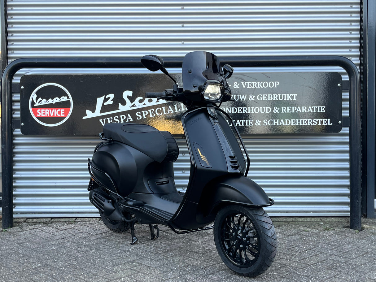 Vespa Sprint Mat Zwart Brom 2020 7922 km Full-Option 1e eig