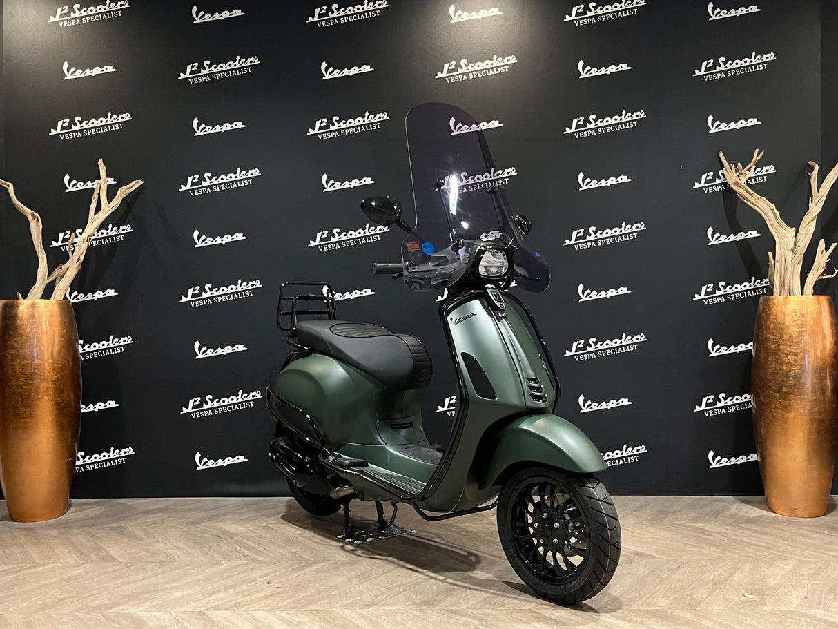 Vespa Sprint 50 E5 - Custom Kleur - Army Green