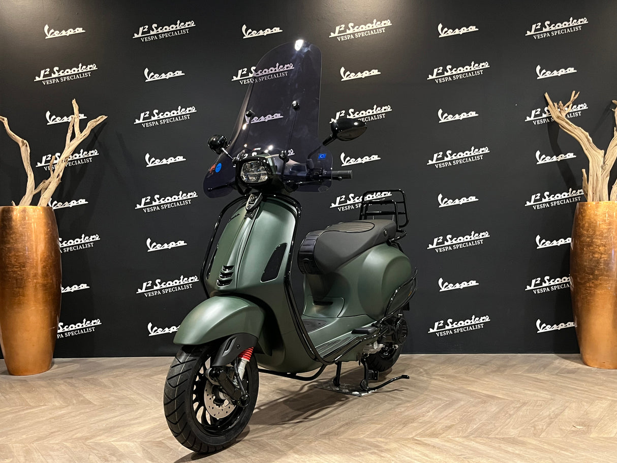 Vespa Sprint 50 E5 - Custom Kleur - Army Green