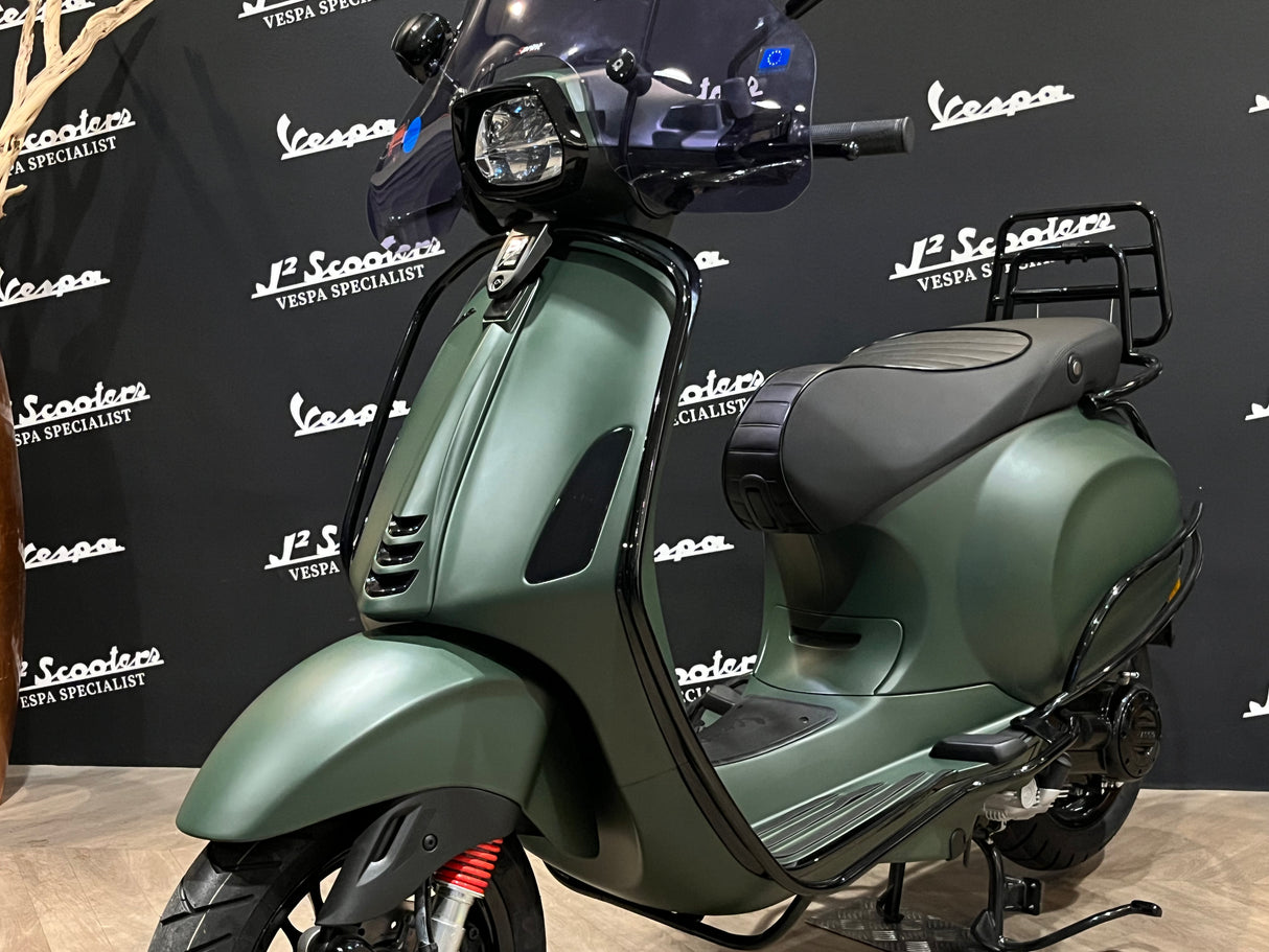 Vespa Sprint 50 E5 - Custom Kleur - Army Green