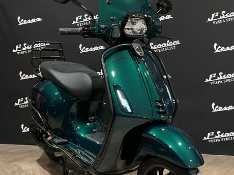 Vespa Sprint E5 Madagascar Green