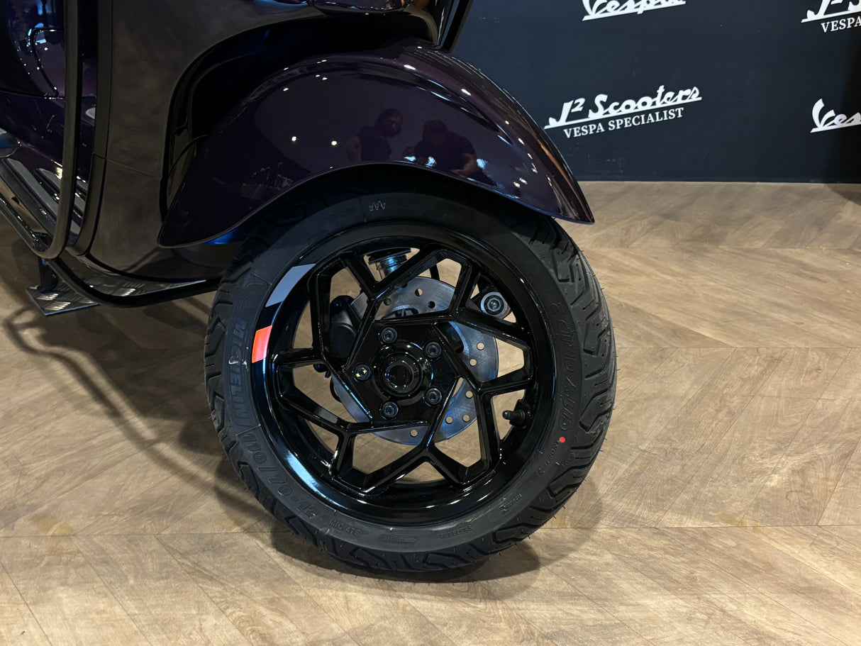 Vespa Sprint E5 FACELIFT Dark Merlin Purple Audi