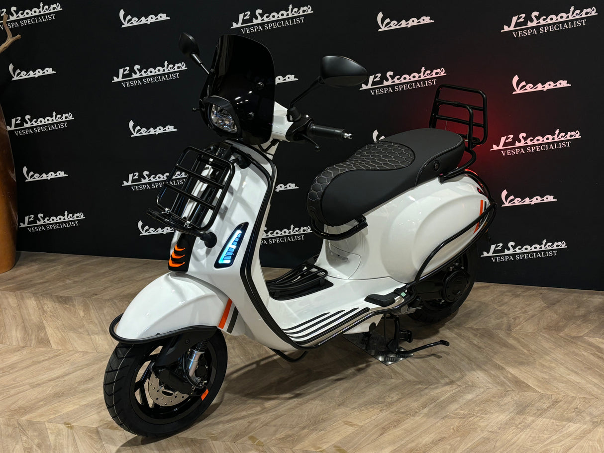 Spatbordbeugel imitatie mat / glans zwart Vespa Sprint / Primavera / Elettrica