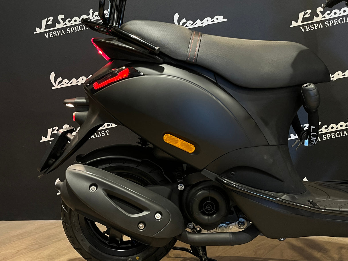 Piaggio Zip SP E5 Mat Zwart