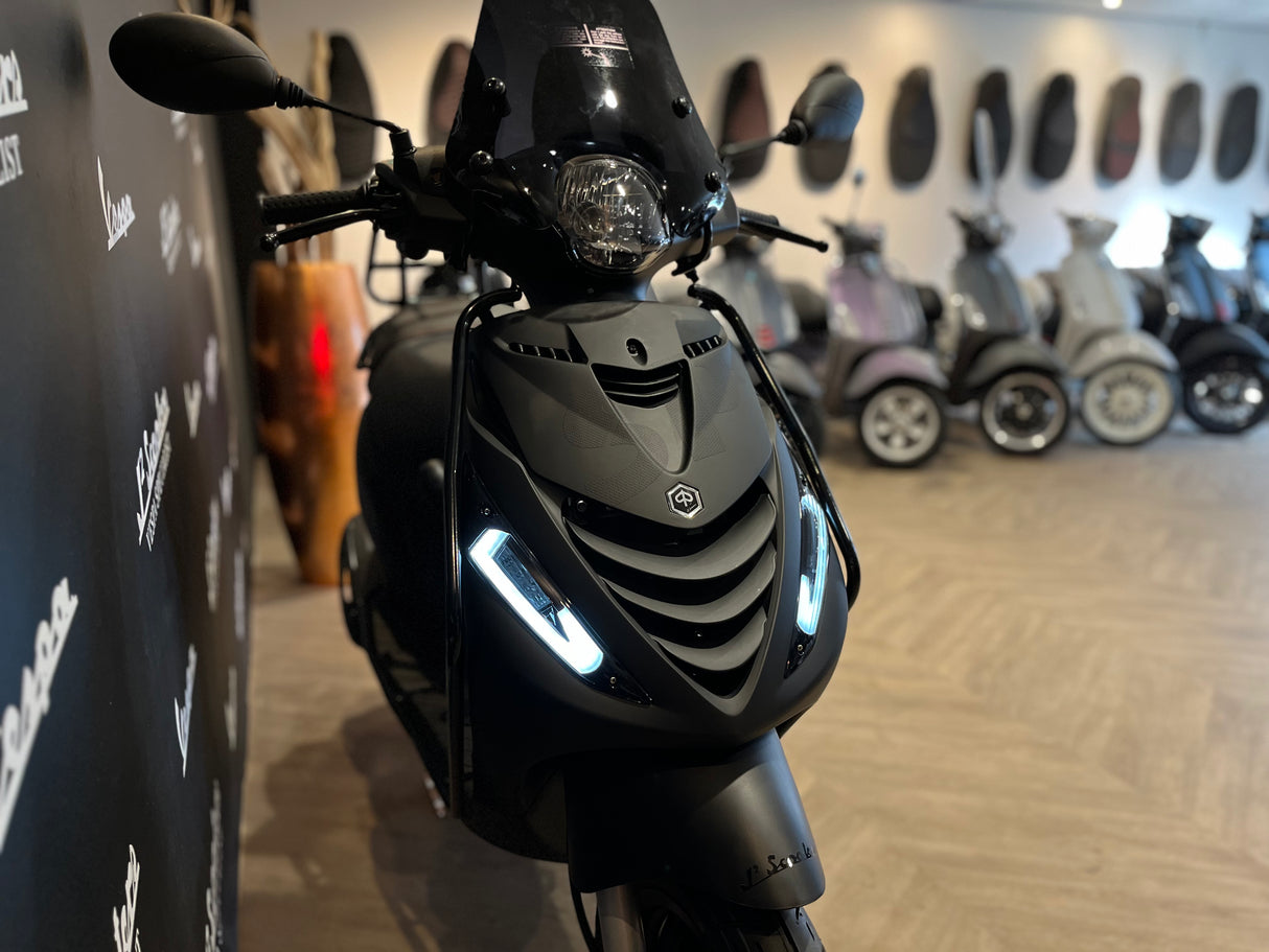 Piaggio Zip SP E5 Mat Zwart