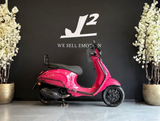 Vespa Sprint | Porsche Rubystone Red