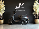 Vespa Sprint | Aston Martin Ceramic Gray