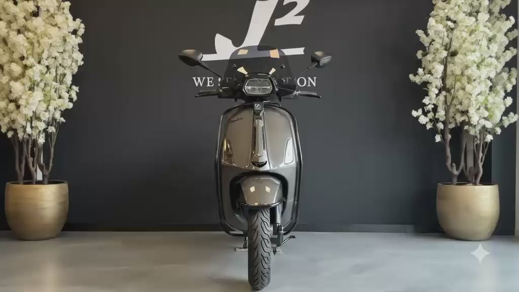 Vespa Sprint | Porsche Agaat Grijs