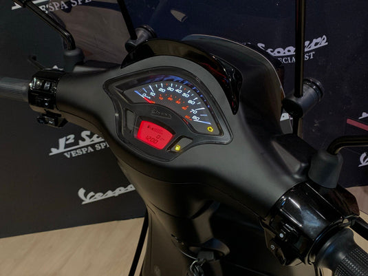 Vespa Sprint S E5 mat zwart NERO CONVINTO MATT