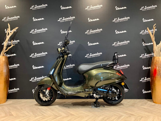 Vespa Sprint E5 Python Gold