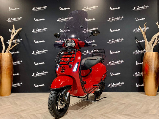 Vespa Sprint E5 rood ROSSO DRAGON