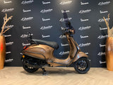 Vespa Sprint E Zanzibar Range Rover