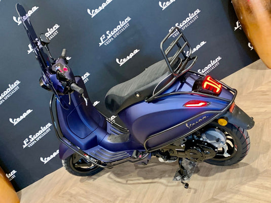 Vespa Sprint 50 E5 - Custom Kleur - BMW Opaco San Marino (Donkerblauw)