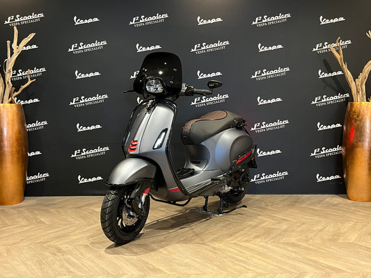 Vespa Sprint S E5 mat grijs GRIGIO TRAVOLGENTE MATT