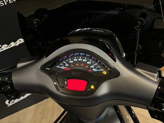 Vespa Sprint S E5 mat grijs GRIGIO TRAVOLGENTE MATT