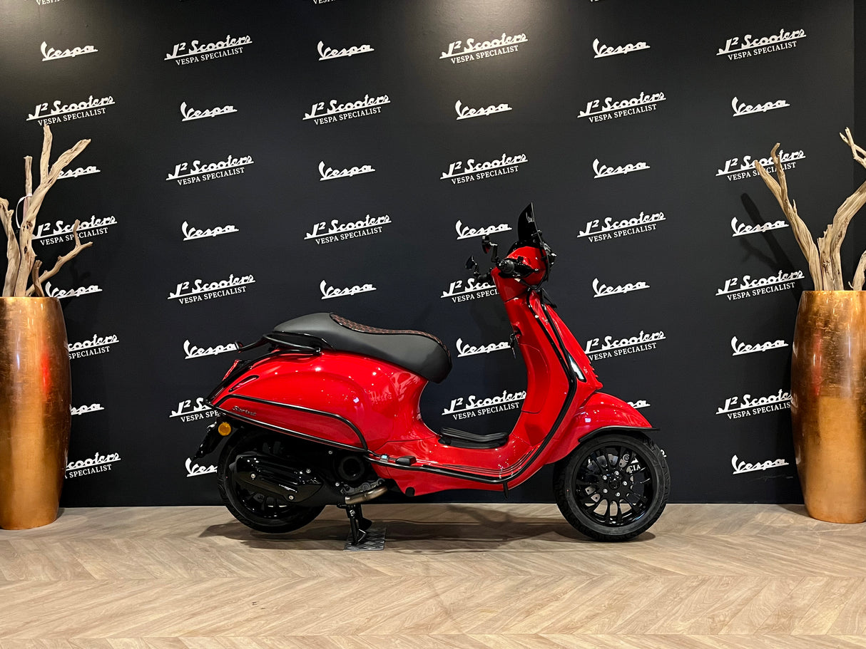 Vespa Sprint E5 rood ROSSO DRAGON