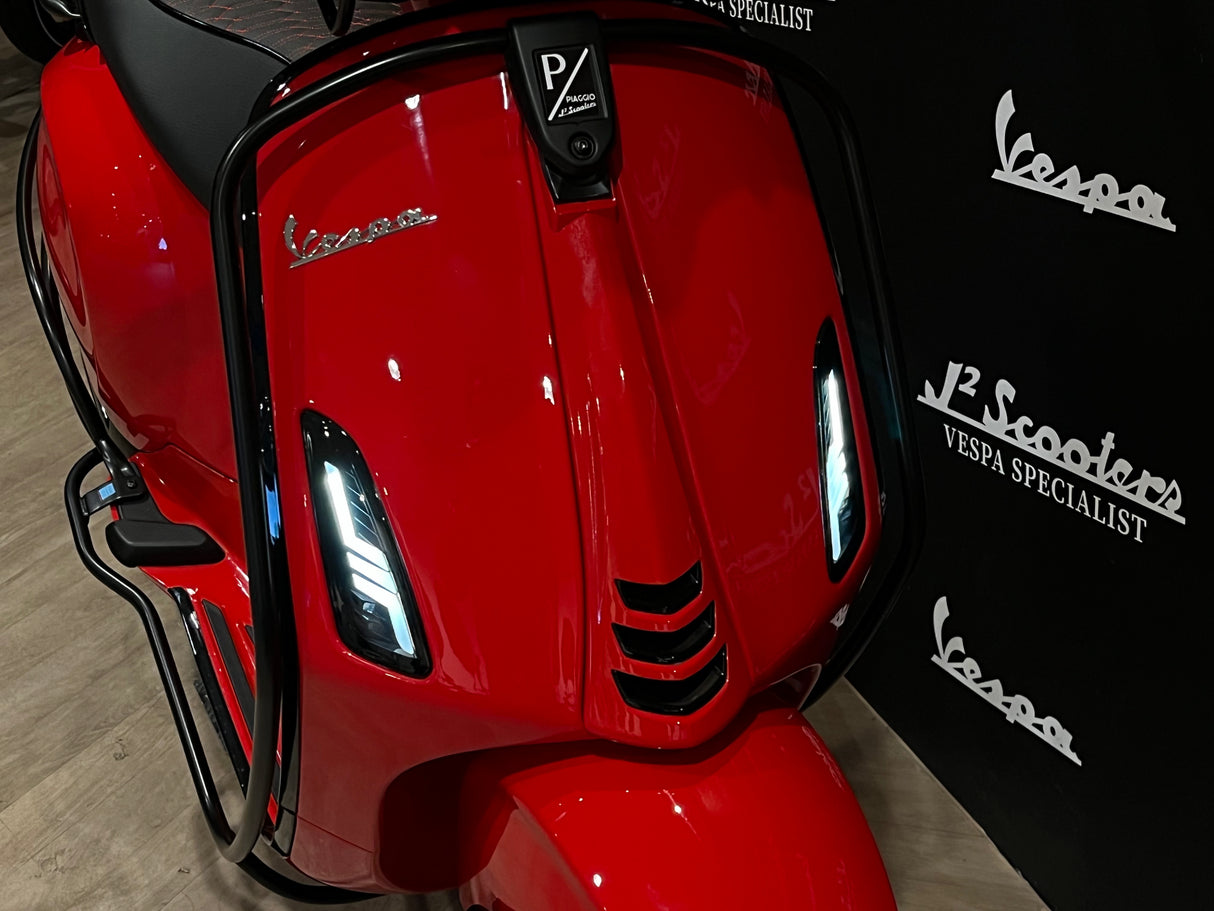 Vespa Sprint E5 rood ROSSO DRAGON