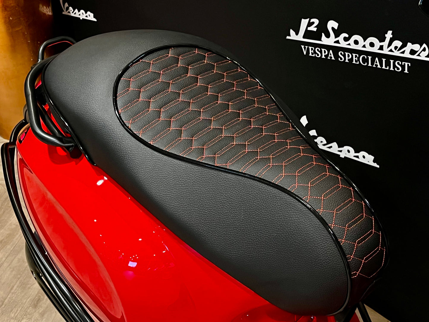Vespa Sprint E5 rood ROSSO DRAGON