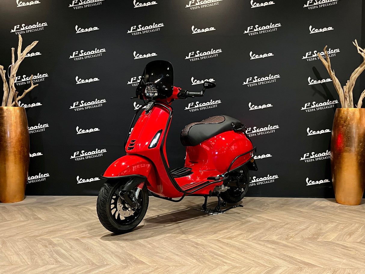 Vespa Sprint E5 rood ROSSO DRAGON