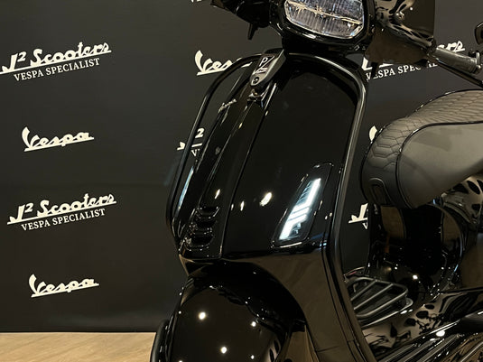 Vespa Sprint E5 glans zwart NERO LUCIDO