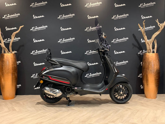 Vespa Sprint E5 mat zwart NERO CONVINTO MATT
