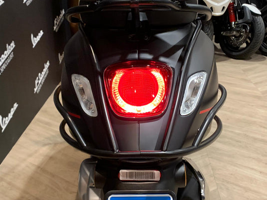 Vespa Sprint E5 mat zwart NERO CONVINTO MATT