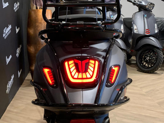 Vespa Sprint S E5 mat grijs GRIGIO TRAVOLGENTE MATT