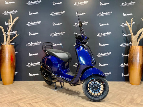 Vespa Sprint E5 BMW San Marino Glans