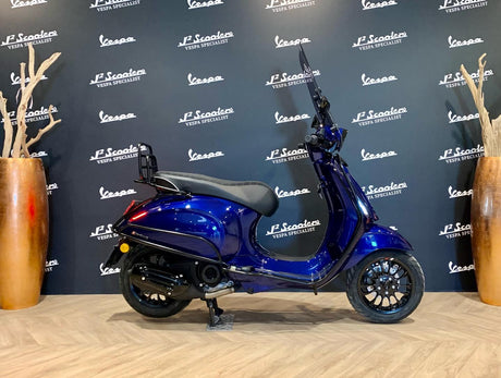 Vespa Sprint E5 BMW San Marino Glans