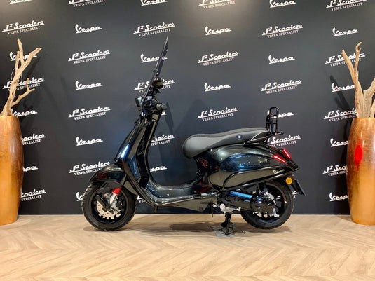 Vespa Sprint E5 Aston Martin Grey Metallic