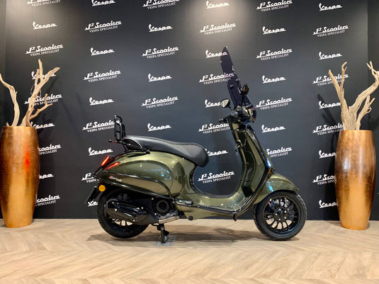 Vespa Sprint E5 Python Gold