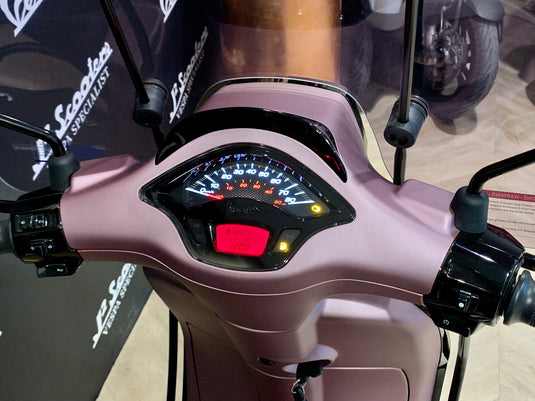Vespa Sprint E5 Rolls Royce Rose Gold