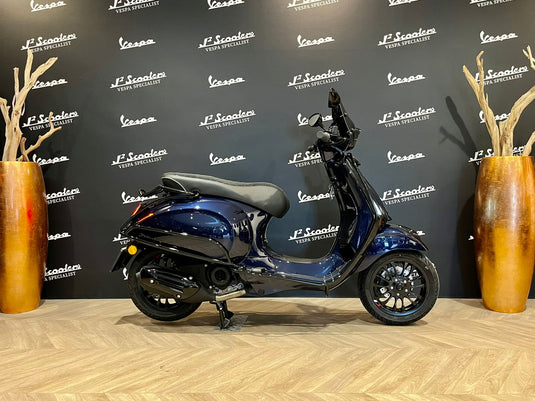 Vespa Sprint E5 Dark Midnight Blue