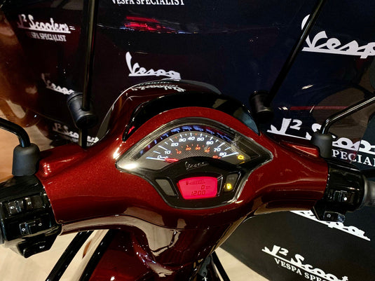 Vespa Sprint E5 Porsche Dark Candy Red