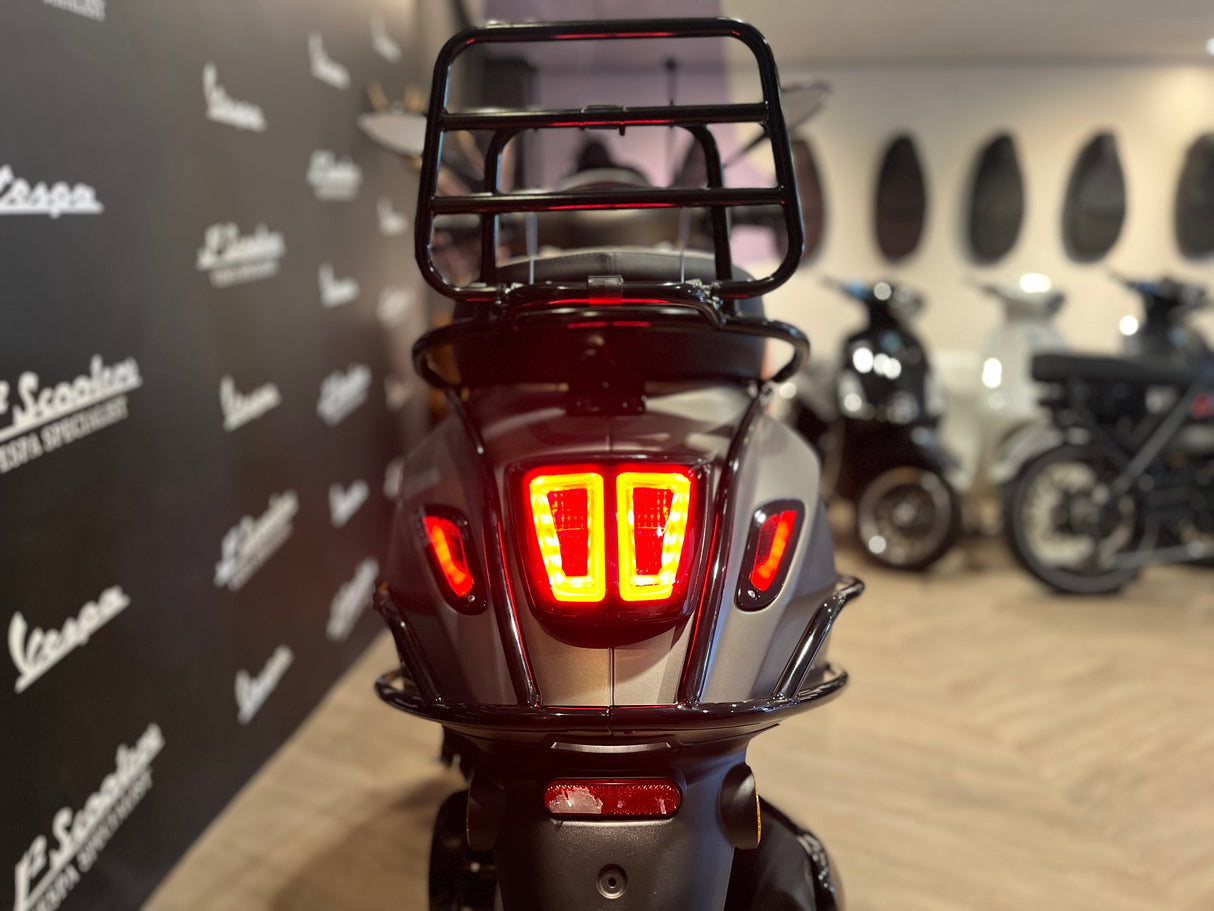 Vespa Sprint E5 Opaco Titanium Gold